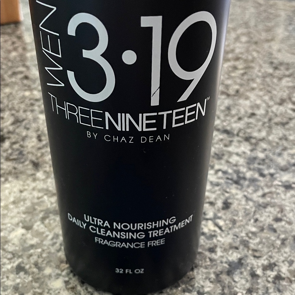 WEN 319 Hair: Daily Cleansing Treatment - Picture 2 of 3